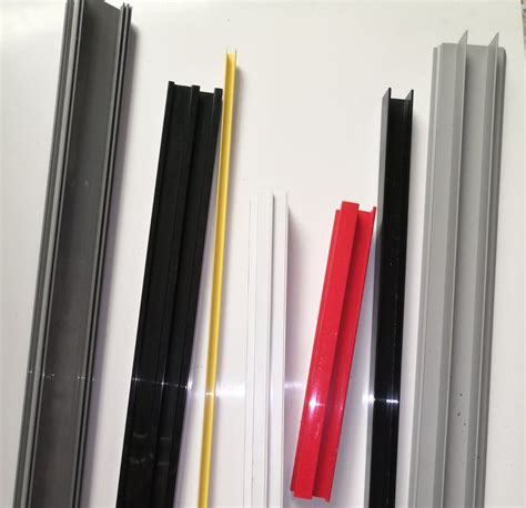 Manufacture Custom Plastic PVC Profiles UPVC Extrusion Profile China