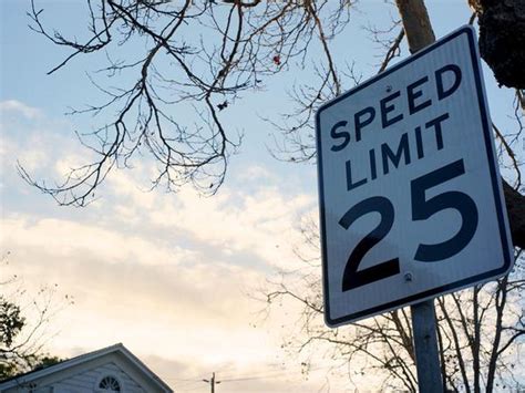 Portland Poised To Drop Speed Limit To 20 Mph On Residential Streets