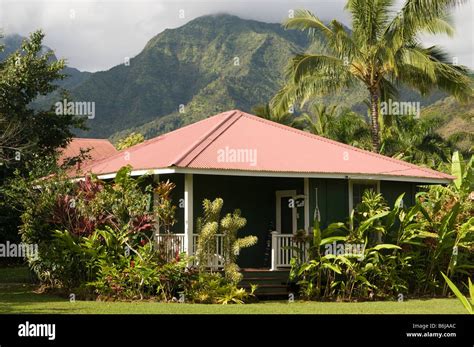 Traditional plantation-style hawaiian house, Hanalei, Kauai, Hawaii ...