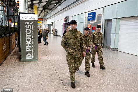 Border Force Strikes Cause Chaos As 1 000 Workers Walk Out Today At Heathrow Gatwick And