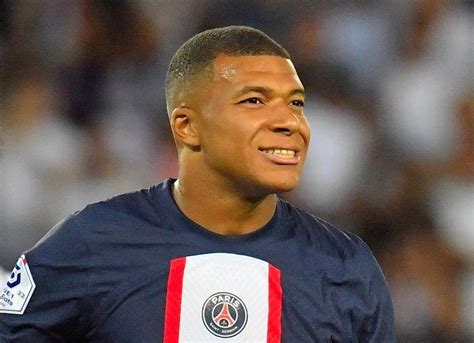 Je n ai jamais vu un égo aussi gros Kylian Mbappé méchamment taclé