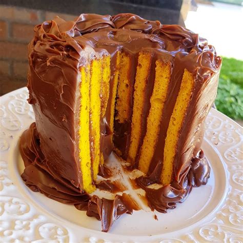 O Bolo De Cenoura Brigadeiro De Chocolate Belga Mais Lindo E Fit