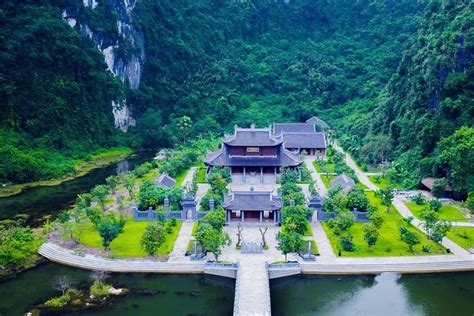 Ninh Binh Bai Dinh Pagoda Trang An Landscape Complex Mua Cave