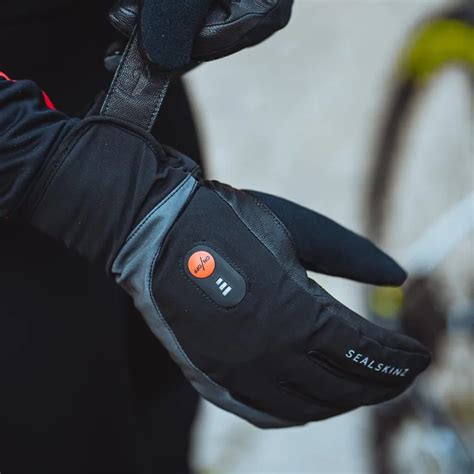 Sealskinz Waterproof Heated Cycling Gloves