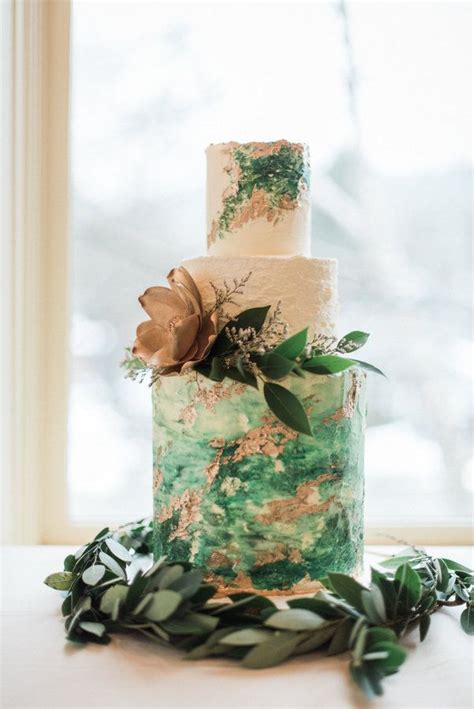 Springy And Fresh Emerald Styled Wedding In Coeur Dalene Gold