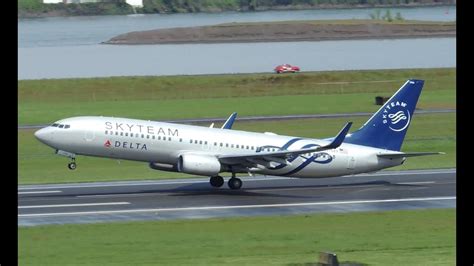 Delta Airlines Boeing Skyteam N Y Takeoff From Pdx Youtube