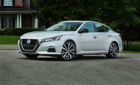 2019 Nissan Altima Review