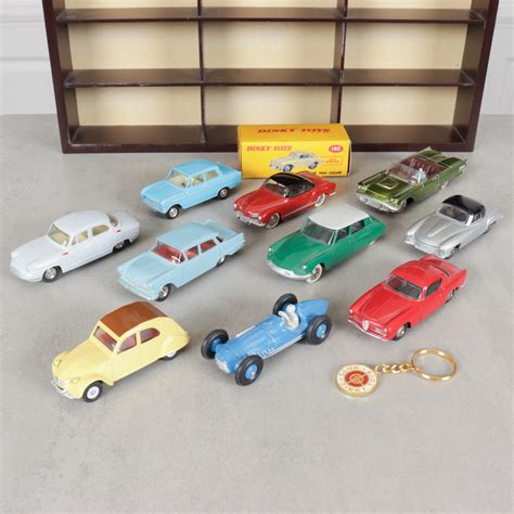 Leksaksbilar St Dinky Toys