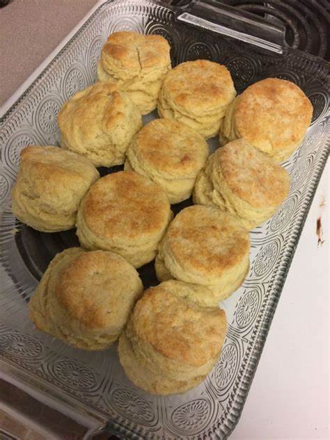 Fluffy Southern Buttermilk Biscuits