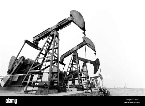 Machine oil mining hi-res stock photography and images - Alamy