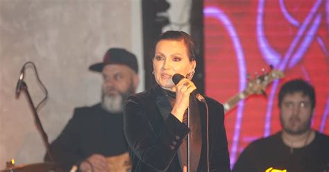 "Kada te život ošamari i kada imaš mnogo rana...": Nina se potpuno ...