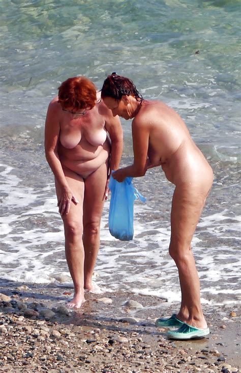 Mature Beach Photo 15