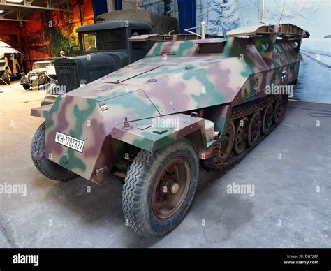 Sd Kfz 251 7 Mittlererpanzerkraftwagen Ausf D Pionierpanzerwagen In