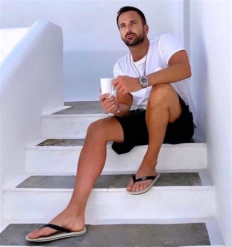 Pies Y Sandalias On Instagram Short Men Fashion Mens Flip