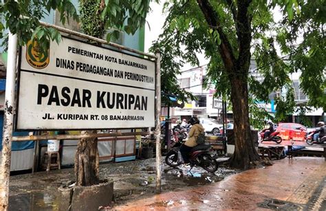 Puluhan Kios Pedagang Pasar Kuripan Terdampak Penggusuran Proyek