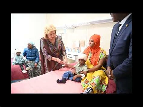 Dominique Ouattara Visite Des Enfants Ivoiriens Op R S De La Surdit Au