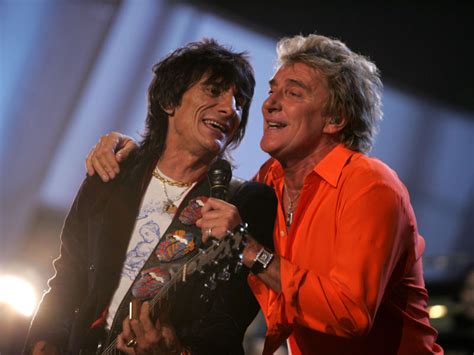 Eric Clapton Rod Stewart et Ron Wood rendent hommage à Jeff Beck