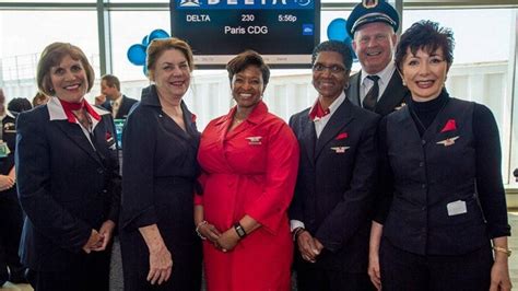 Delta Airlines Is Hiring More Than 1000 Flight Attendants Heres What