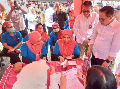 Buruh Pabrik Rokok Dan Petani Tembakau Jatim Dapat Dana Bagi Hasil