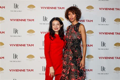 Photo Exclusif La créatrice Vivienne Tam et Sonia Rolland Défilé