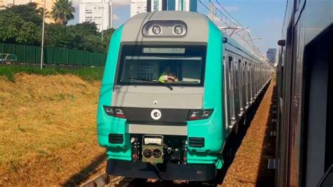 Trem da série 8900 da ViaMobilidade faz super teste