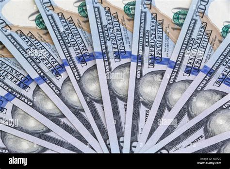 fächerförmige 100 US Dollar Banknoten Stockfotografie Alamy