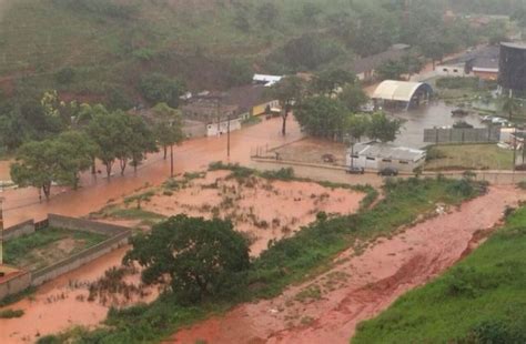 Chuvas fortes provocam estado de calamidade pública em cidades de Minas