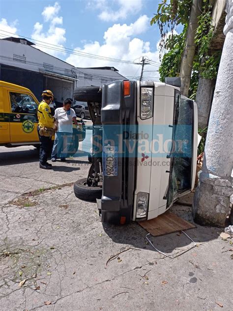 Diario El Salvador on Twitter TráficoSV Se reporta automóvil