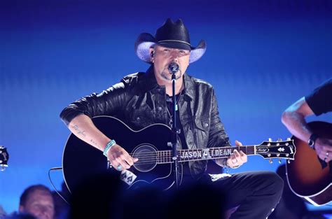 Jason Aldean Pays Tribute To Toby Keith With Tearjerking Cover Of