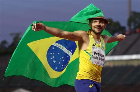 Conheça Petrúcio Ferreira o atleta paralímpico mais rápido do mundo