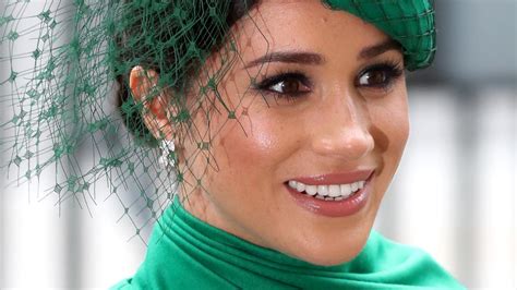 Meghan Markle Goes Ultra Glam In Final Royal Round Photos