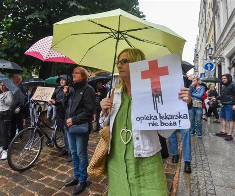 Co Polacy myślą o aborcji Znamy wyniki najnowszego sondażu Łódź