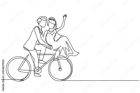 Continuous One Line Drawing Romantic Married Couple Riding Bicycle Man