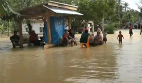 Banjir Landa Kecamatan Di Kuantan Singingi Ratusan Rumah Terendam