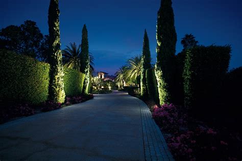 11 Different Driveway Lighting Ideas for Your Home