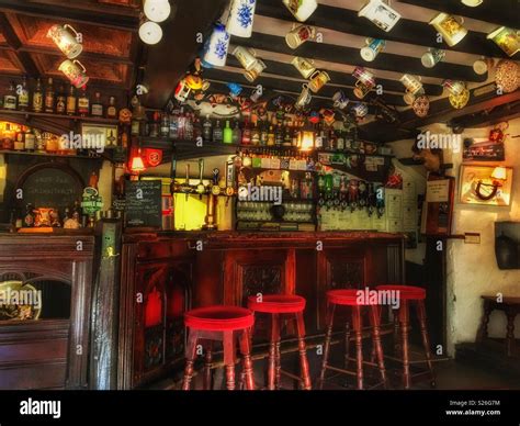 Traditional English Pub Inside Hi Res Stock Photography And Images Alamy