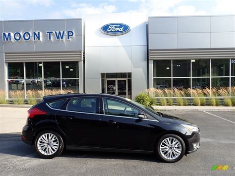 2018 Shadow Black Ford Focus Titanium Hatch 134189207 Photo 11