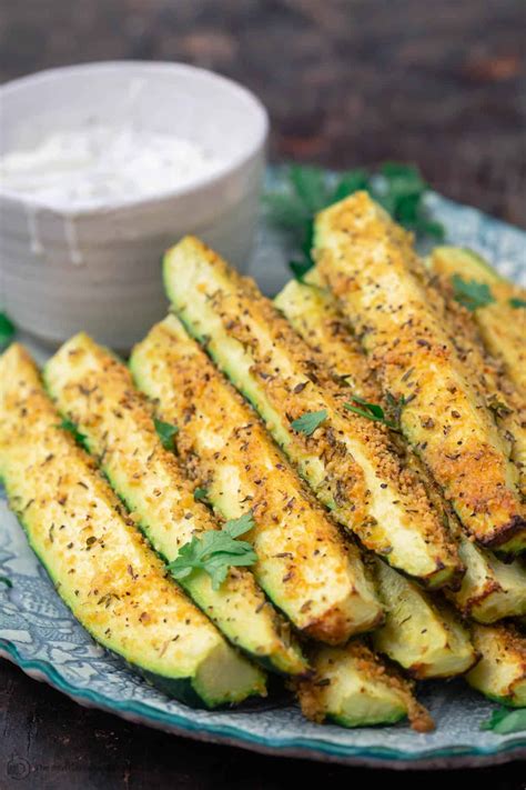 Best Crisp Tender Baked Zucchini Sticks Ever You Ll Love The Italian Flavored Topping With