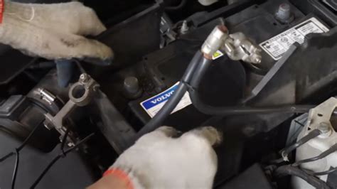 How To Replace The Car Battery On A Volvo V Car Ownership Autotrader