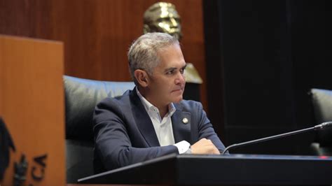 Refrenda Miguel Ángel Mancera compromiso del Senado con la construcción