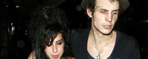 Ex Esposo De Amy Winehouse Amenaza Con Mostrar Fotos Privadas De La