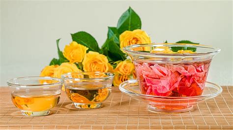 Fundo Rosas Amarelas De Estilo Bonito E Chá De Rosas Vermelhas