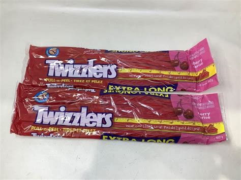 Twizzlers Extra Long Pull N Peel Candy 2 X 652g