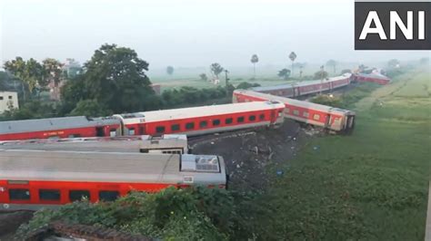 Bihar Train Accident At Least 4 Dead And Over 100 Injured After North