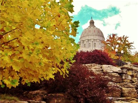 Fabulous Fall Colors Frame The Missouri State Capitol Building