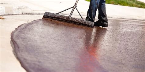 The Advantages of Asphalt Resurfacing vs. Replacement | Big Easy Asphalt