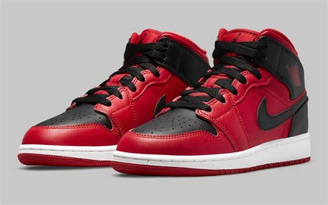 Air Jordan 1 Mid ‘reverse Bred 554724 660 Sneaker Style