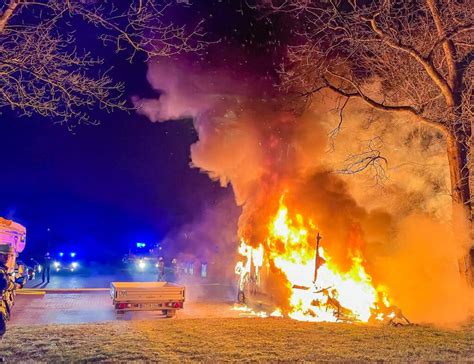 Brandstifter Am Werk Wohnmobil Steht In St Ingbert Lichterloh In