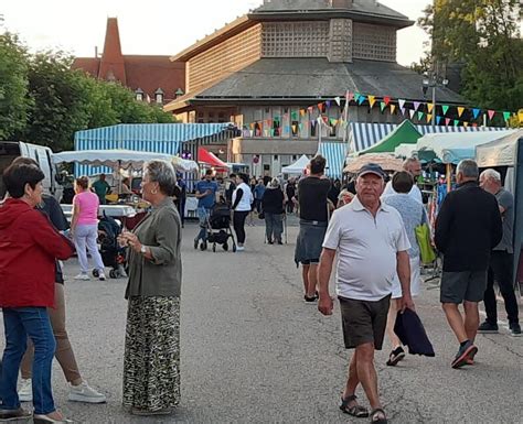 Baccarat Le Comité des fêtes réussit son marché nocturne