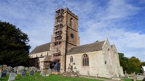 Church Of St Bartholomew And Churchyard Sandy Gerrard Cc By Sa